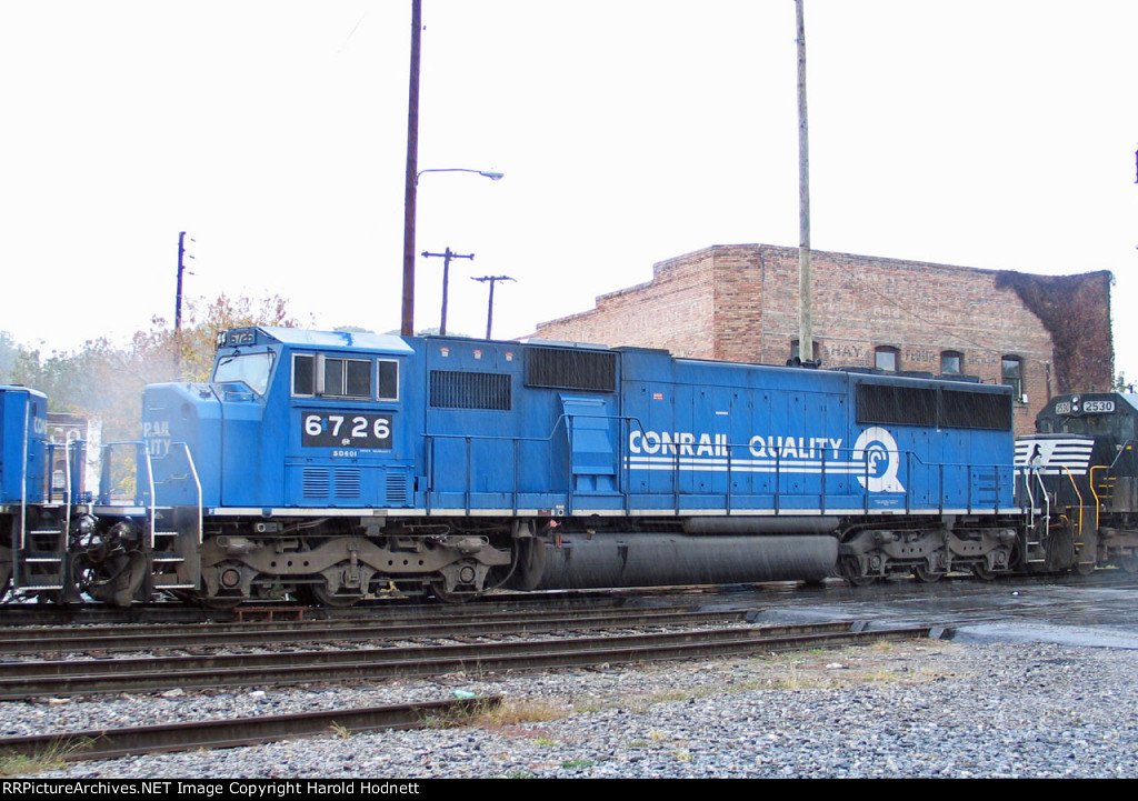 NS 6726 in the rain